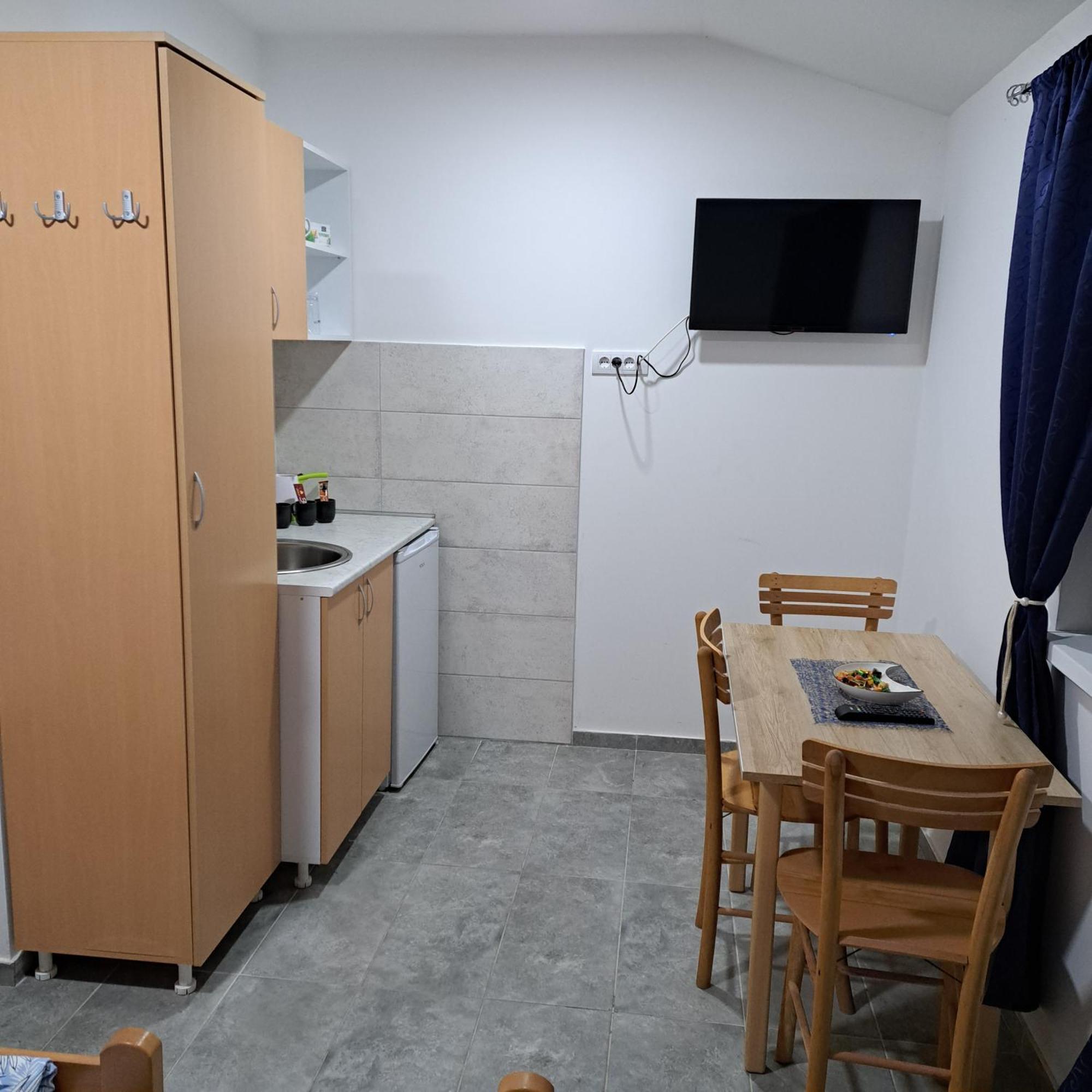 Libero Apartmani Surčin Exterior foto